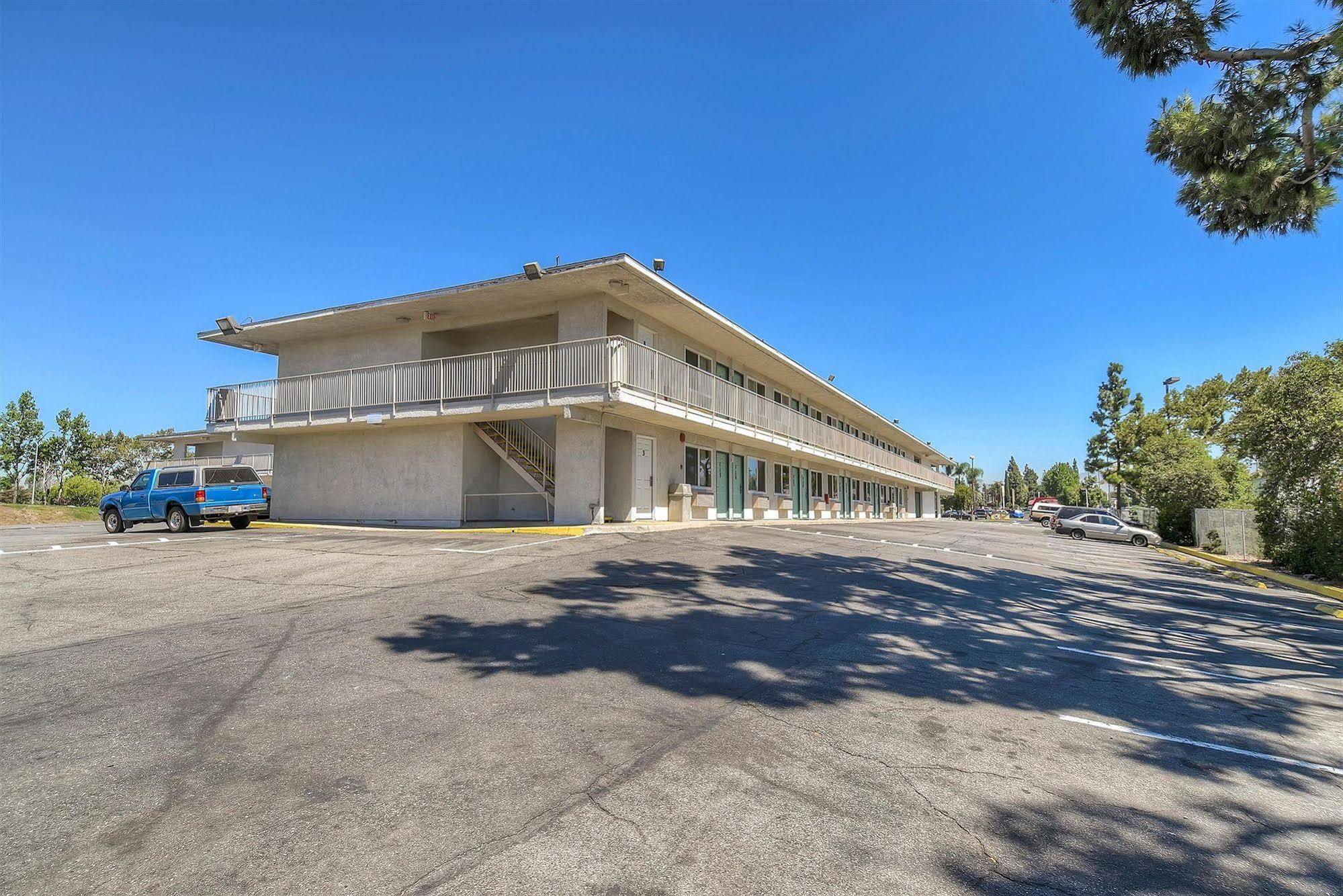 Motel 6-Fontana, Ca Dış mekan fotoğraf